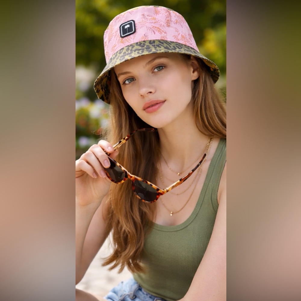 NWT Palm Angels Mixed Media Print Bucket Hat Pink Camo